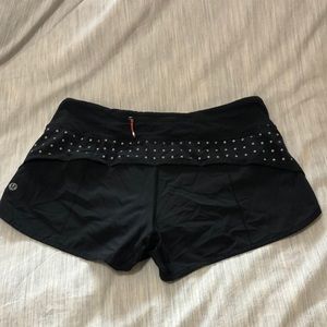 Lululemon speed up low rise short